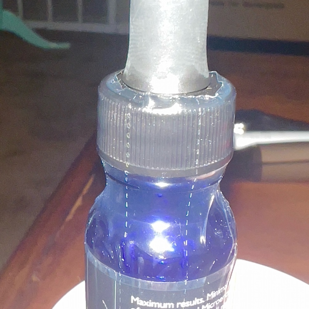 Peter Thomas Roth Moisturizing Serums. - Picture 4 of 4
